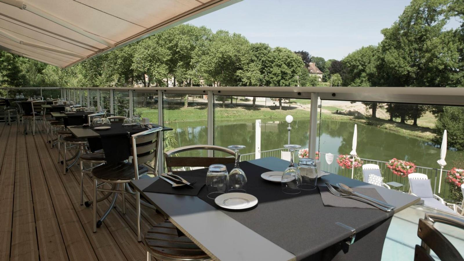 Logis Hotel Auberge De L'Etang Magnac-Bourg Ngoại thất bức ảnh